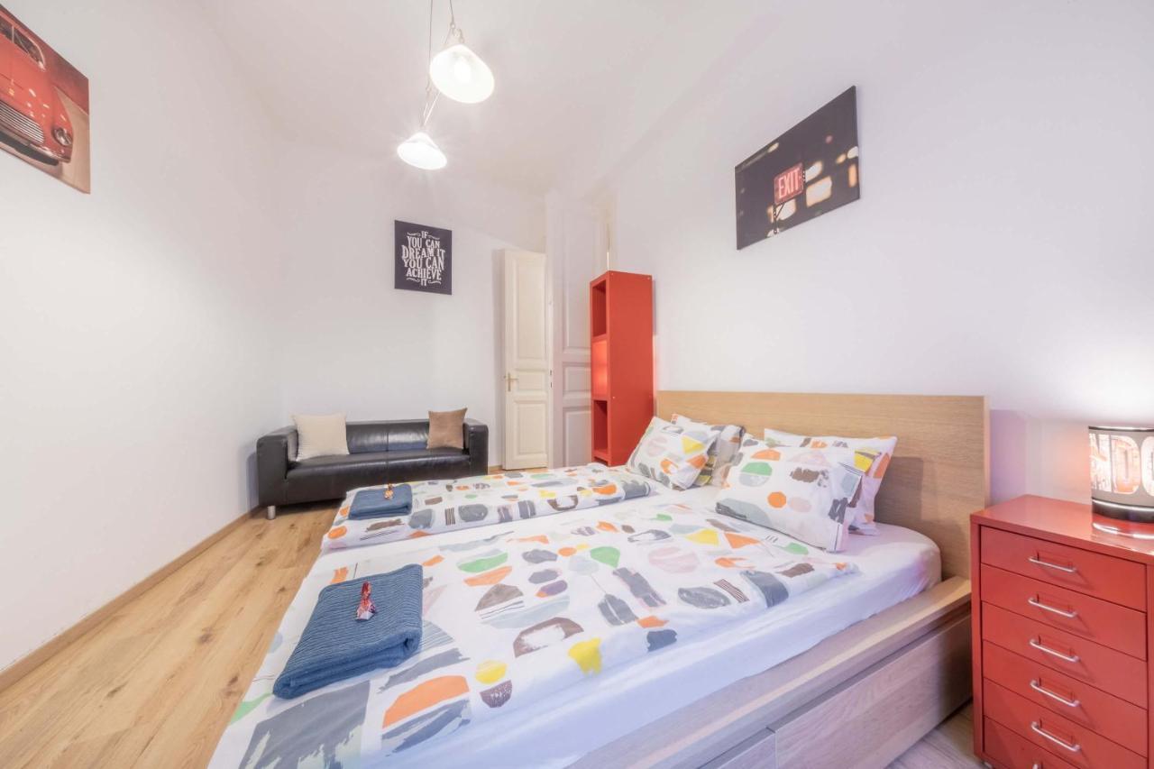 Anastasia 2 Bedrooms Apartment On Vaci Utca Budapest Exterior photo