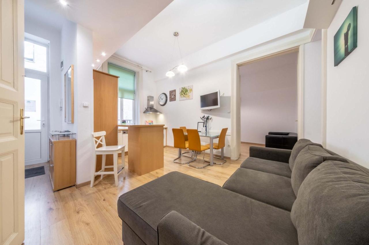Anastasia 2 Bedrooms Apartment On Vaci Utca Budapest Exterior photo