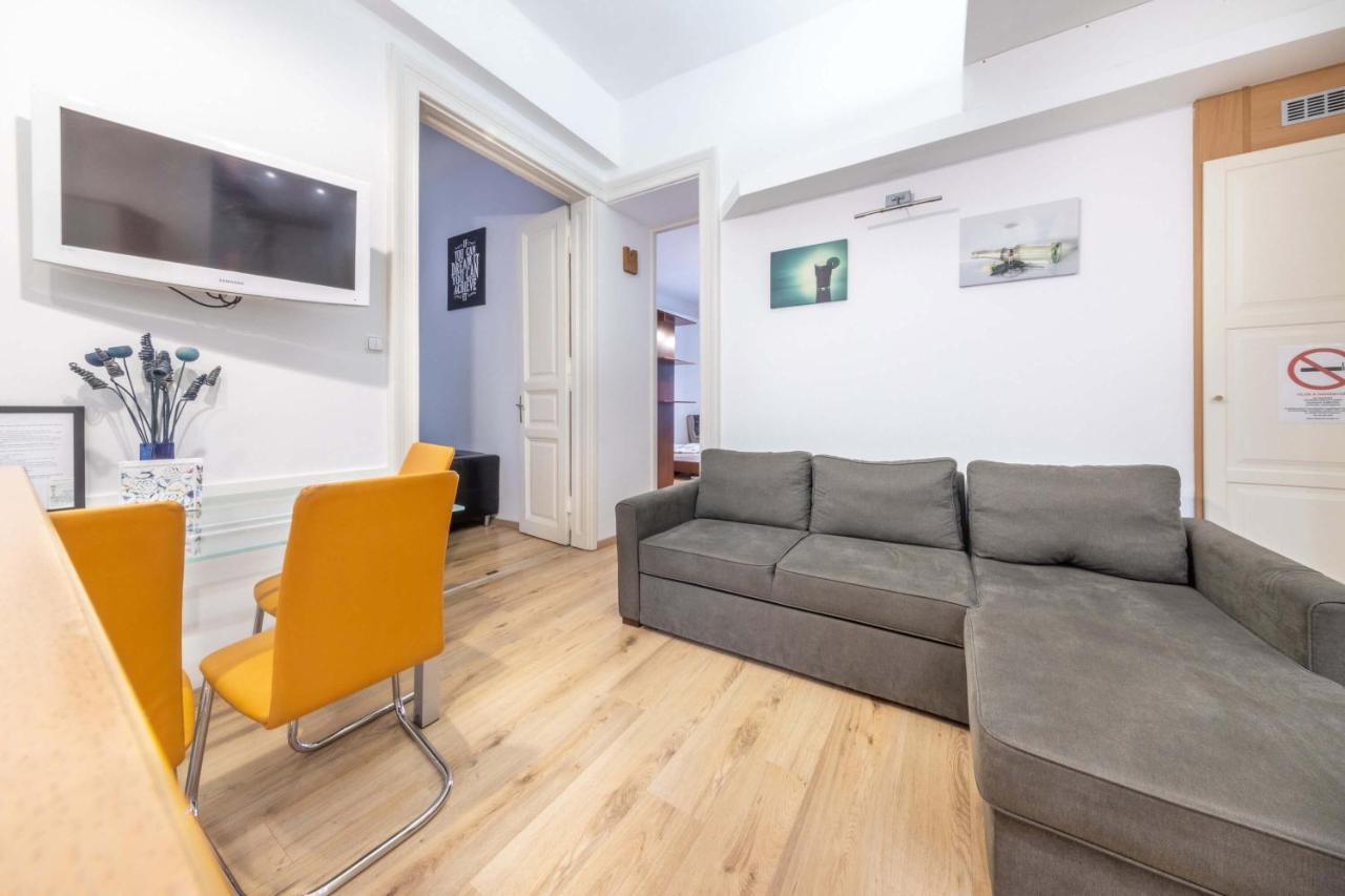 Anastasia 2 Bedrooms Apartment On Vaci Utca Budapest Exterior photo