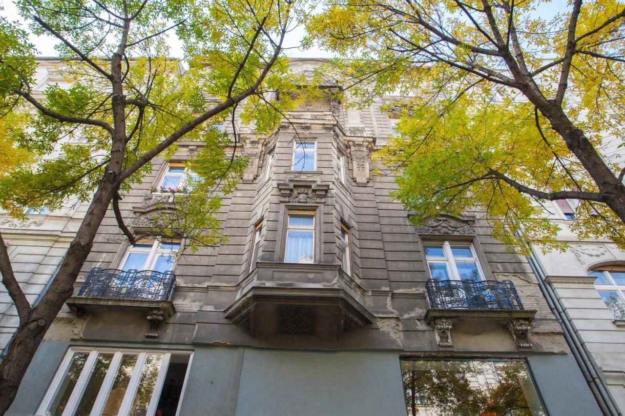 Anastasia 2 Bedrooms Apartment On Vaci Utca Budapest Exterior photo